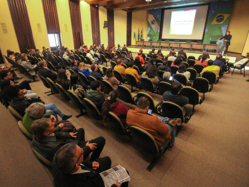 Junho Paraná Sem Drogas começa com evento formativo para servidores e sociedade civil