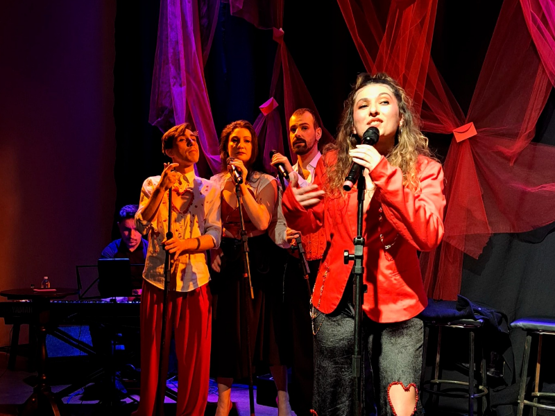 Domingo tem apresentação da Oficina de Teatro Musical para Iniciantes no Teatro da Praça