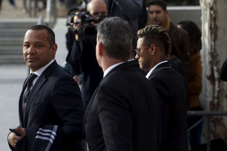 Neymar e pai podem ser indiciados pela Justiça por fraude financeira