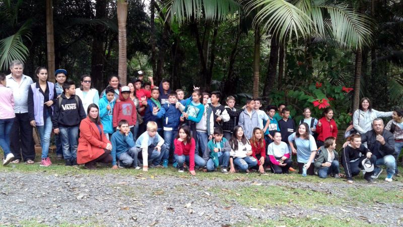 Estudantes de Quitandinha visitaram o Parque das Aves, em São Bento do Sul