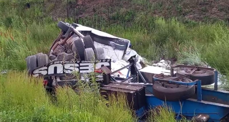 Cinco pessoas morrem em acidente na BR-376, entre Ponta Grossa e Curitiba