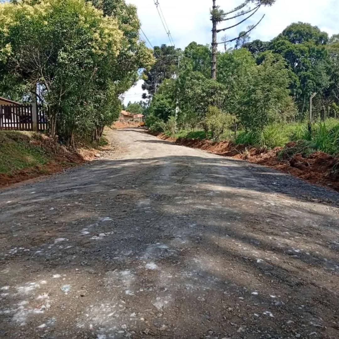 Secretaria de Obras realiza manutenção em estradas rurais em Agudos