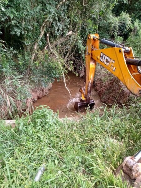 Prefeitura de Mandirituba realiza obras para prevenir enchentes