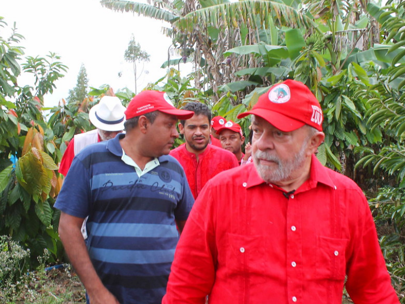 Sistema FAEP repudia visita de Lula a assentamento do MST