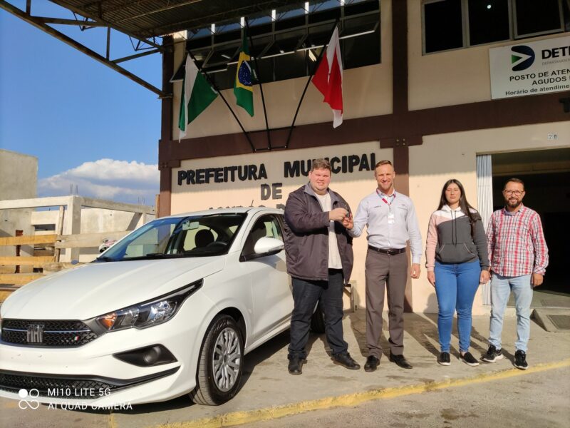 Assistência Social de Agudos do Sul ganha carro 0km