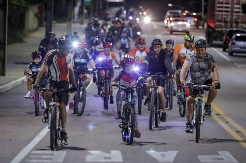 Experimente a emoção da Pedalada Noturna em Araucária e conheça a cidade de uma nova perspectiva