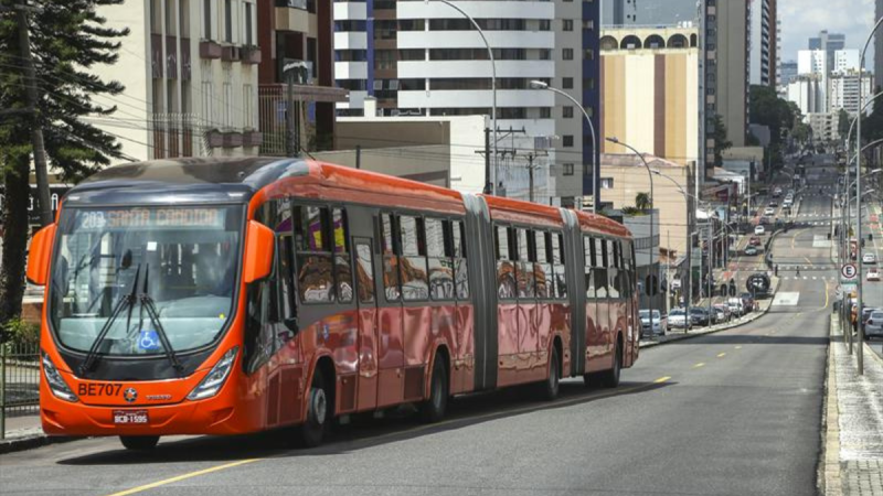 PROCON notifica Urbs após reajuste da passagem sem aviso prévio