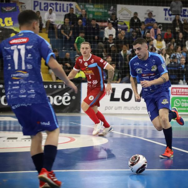 Fazenda Futsal joga neste sábado em Pinhais contra o time da cidade