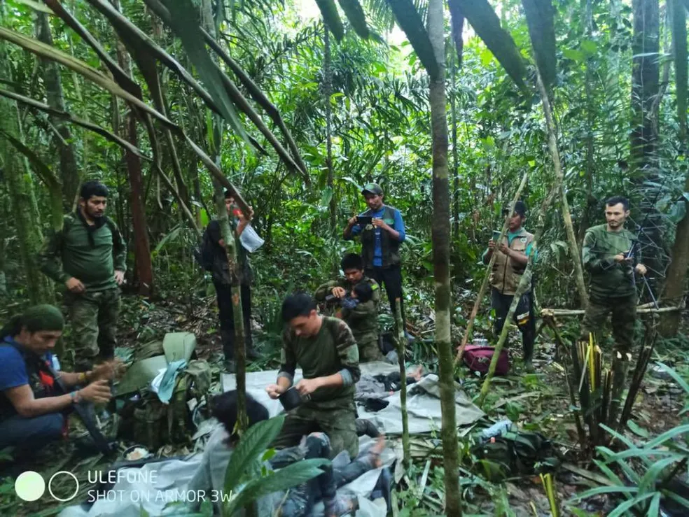 Após 40 dias sumidas na selva, crianças são encontradas vivas