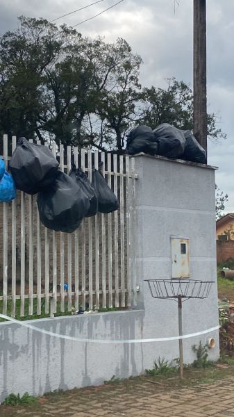 Caminhão quebra e coleta de lixo fica sem serviço em Campo do Tenente