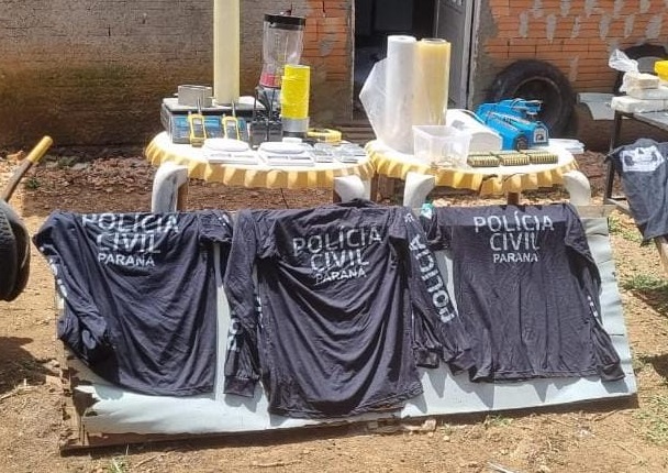 Polícia descobre laboratório de cocaína em Campo Magro