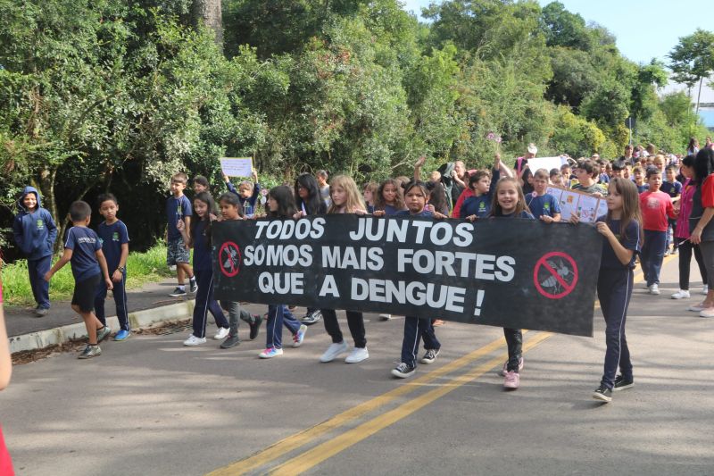 Combate à Dengue: Escolas de Mandirituba conscientizam à população