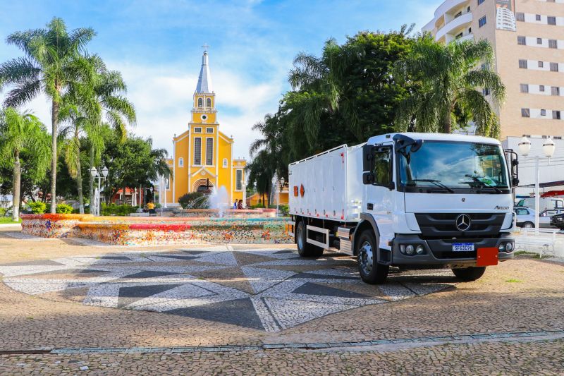 Nova aquisição em Mandirituba: caminhão moderniza serviços públicos municipais