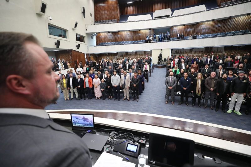 Missão pastoral é celebrada com louvor durante solenidade promovida pela Assembleia Legislativa