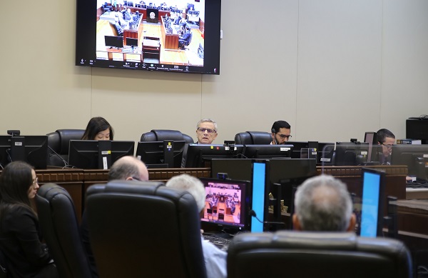 Dissídio coletivo de greve de eletricistas no Paraná termina em acordo no TRT-PR