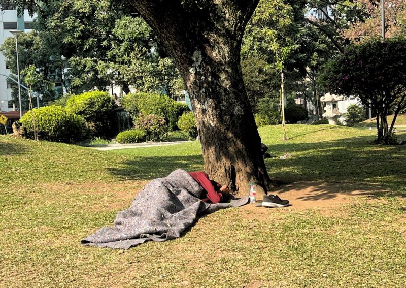 Curitiba registra uma ocorrência por hora de pessoas em situação de rua