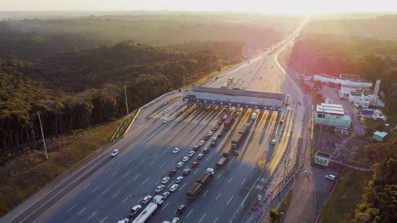 Movimento acima do normal na BR-277 neste feriado da Pátria e da Padroeira de Curitiba