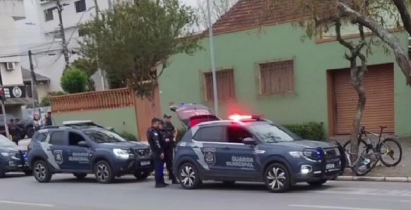 Homem tenta furtar bicicleta no centro e é pego pela GM