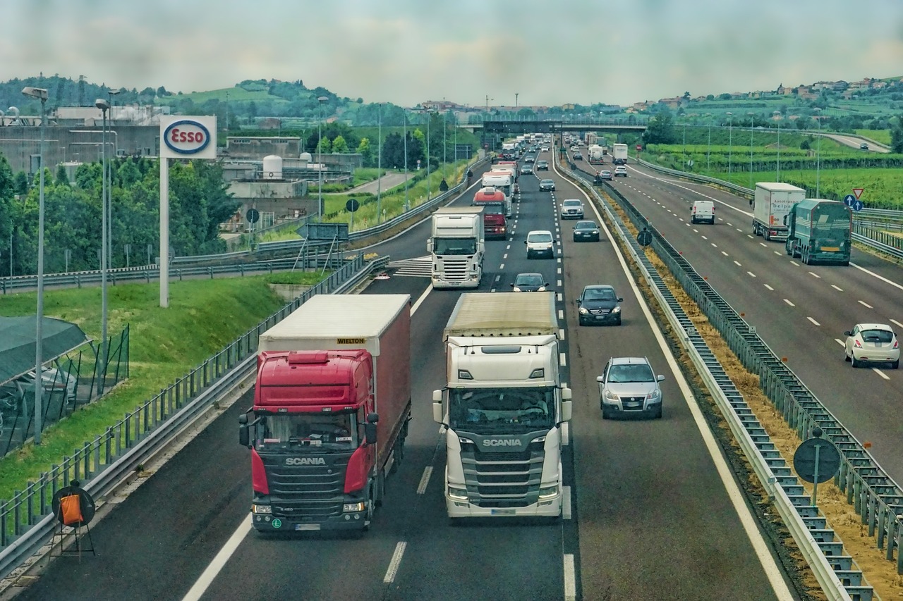 Transporte de Veículos e Mudanças com Caixas Reforçadas em Brasília