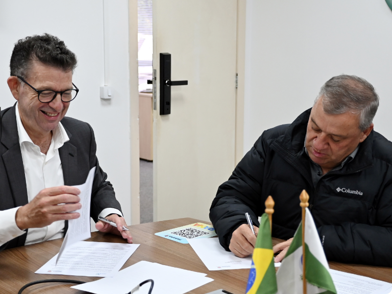 Contenda assina termo de cooperação para atração de investimentos