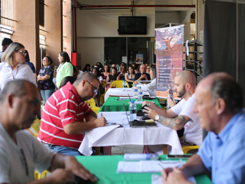 Feirão de empregos da Evangelizar e parceiros tem 3 mil vagas de trabalho  
